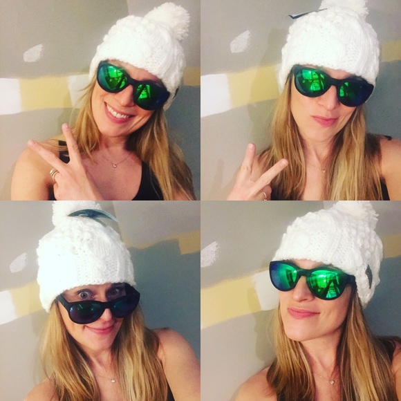 WELCOME TO MY CLOSET - Picture 3 of 8